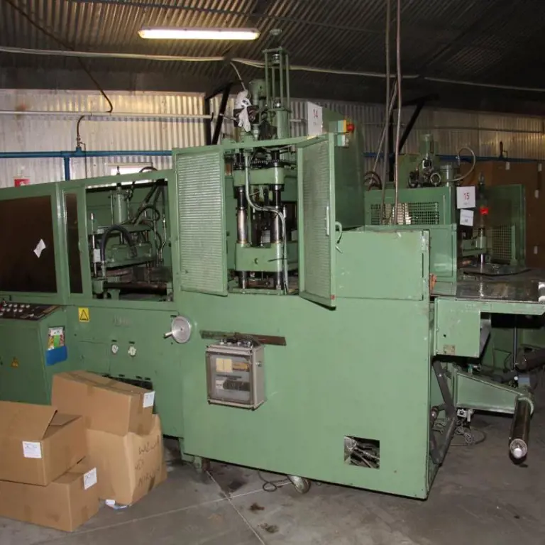 Thermoformmaschine ILLIG R-45B